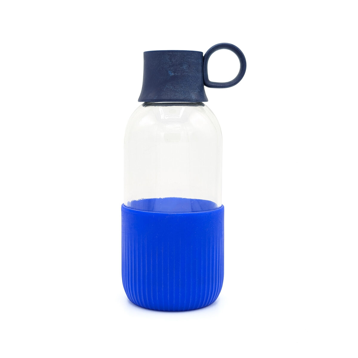 gourde en verre made in france <strong data-start="261" data-end="335">Gourde 500 ml en verre avec bouchon en biocomposite</strong>. Personnalisation par étiquette numérique (quadri) sur une zone de marquage de 35 mm de diamètre. Dimensions : 7 x 19,7 cm – Poids : 300g – <strong data-start="492" data-end="515">Fabriquée en France</strong>.