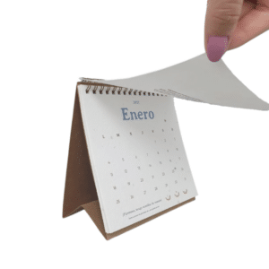 calendrier à planter personnalisable sur base pyramide en papier ensemencé