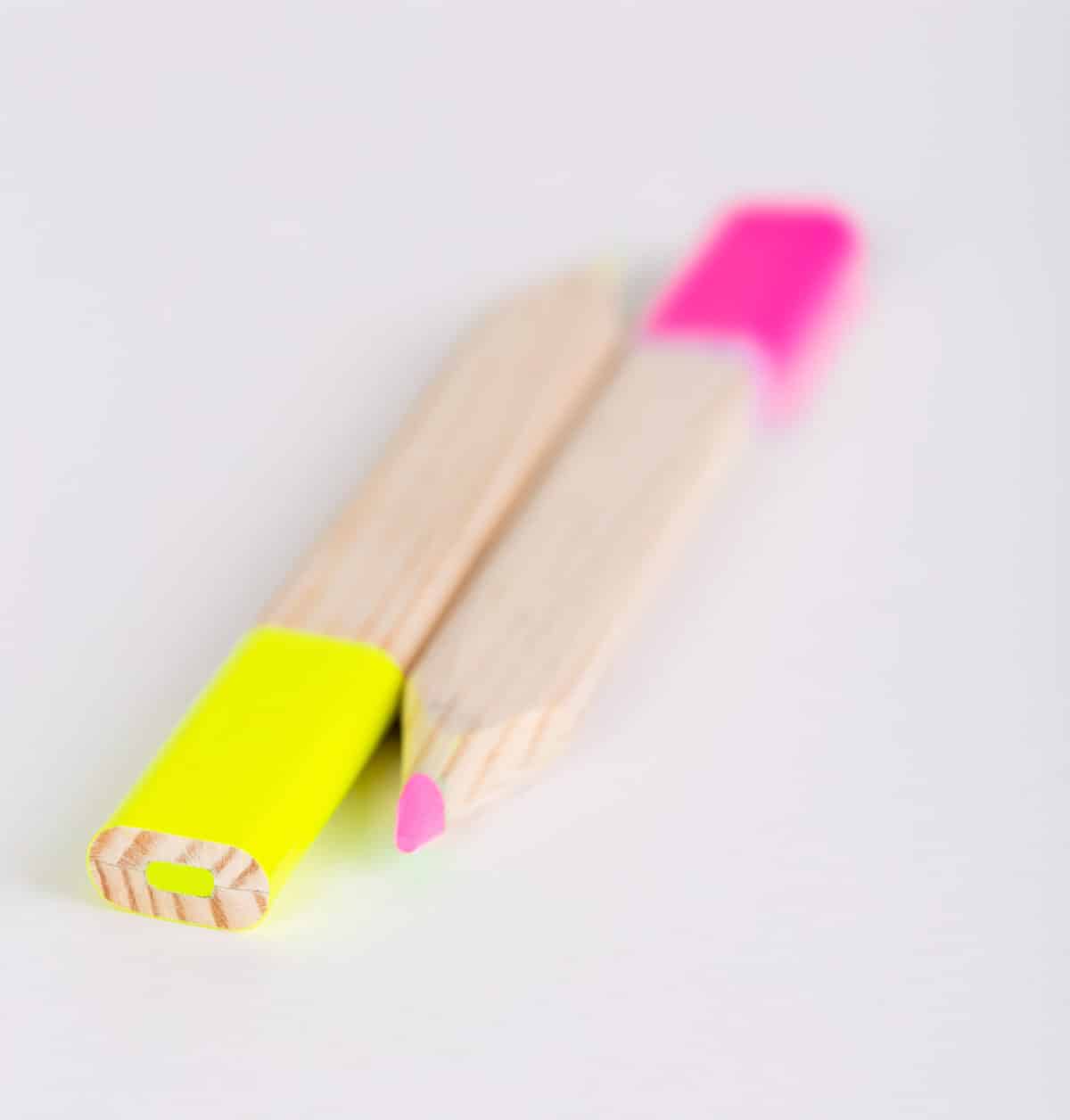 surligneur crayon en bois français, personnalisable gravure laser ou marquage à chaud