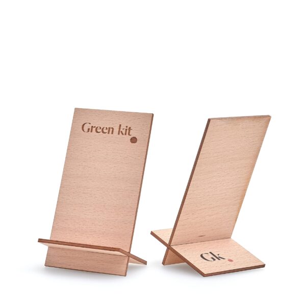 Deux supports de téléphone Jeton de caddy écolo et personnalisable fabriqué en France avec le mot li dessus.