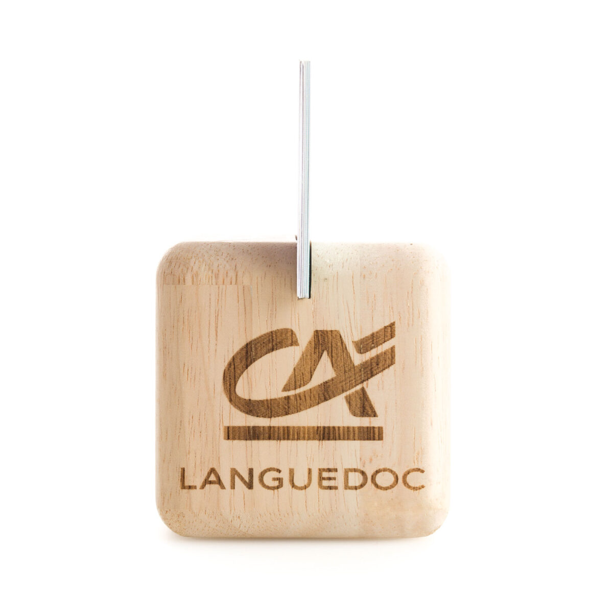 QR Cube en bois personnalisable <strong data-start="371" data-end="399">Cube en bois de hêtre</strong>, personnalisable par <strong data-start="421" data-end="438">gravure laser</strong> sur <strong data-start="443" data-end="458">1 à 4 faces</strong> (<strong data-start="460" data-end="502">zone de marquage : 35 x 35 mm par face</strong>). Dimensions : 60 x 60 x 60 mm – Poids : 230g – <strong data-start="559" data-end="595">Fabriqué en France (Montpellier)</strong>.