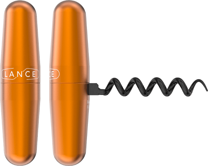 Porte-clé tire-bouchon décapsuleur. Dimensions : 90 x 20 mm. Poids : 58 g. Personnalisation : gravure laser, gravure laser + nominatif. Zone de marquage : 30 mm x 15 mm. Format : standard, avec anneau, avec cordon. Matière : mèche acier revêtue de téflon noir. Couleurs : anthracite, métal, noir, rouge, fuschia, bleu, turquoise, vert, orange, chocolat, bleu blanc rouge. Info utile : très pratique pour vos repas à la plage le soir. Origine : France.