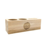 Organisateur de bureau bois personnalisé avec pot à crayon, support téléphone et kit de plantation. Gravure laser ou tampographie.