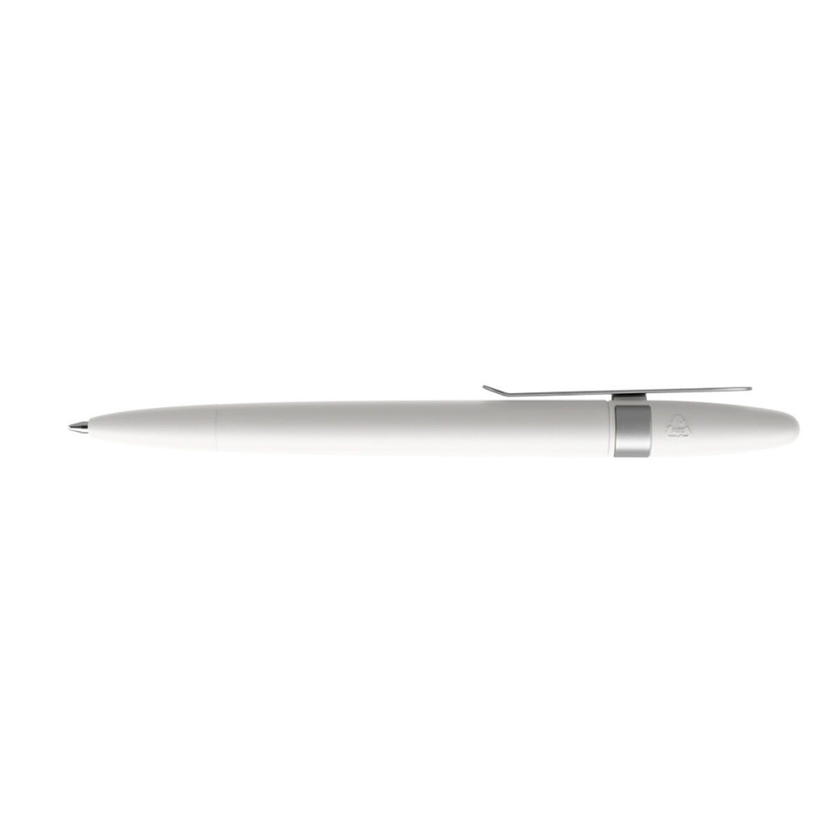 Stylo à bille à <strong data-start="263" data-end="283">système pivotant</strong>, corps en <strong data-start="294" data-end="319">plastique ABS recyclé</strong> (100 % pour les versions noire et blanche, 50 % pour les autres couleurs), agrafe en métal. Existe en version <strong data-start="430" data-end="439">Shell</strong> avec <strong data-start="445" data-end="477">30 % de coquillages recyclés</strong>. Dimensions 14,3 × 1,5 cm, poids 0,015 kg. Personnalisation par <strong data-start="542" data-end="572">sérigraphie 1 à 4 couleurs</strong>, zone de marquage 10 × 25 mm.