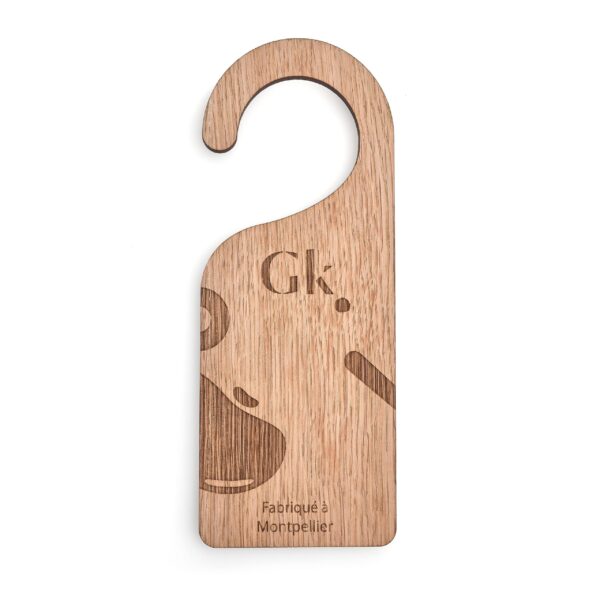 accroche-porte en bois pour hotel en chene. Personnalisation gravure laser ou impression numérique
