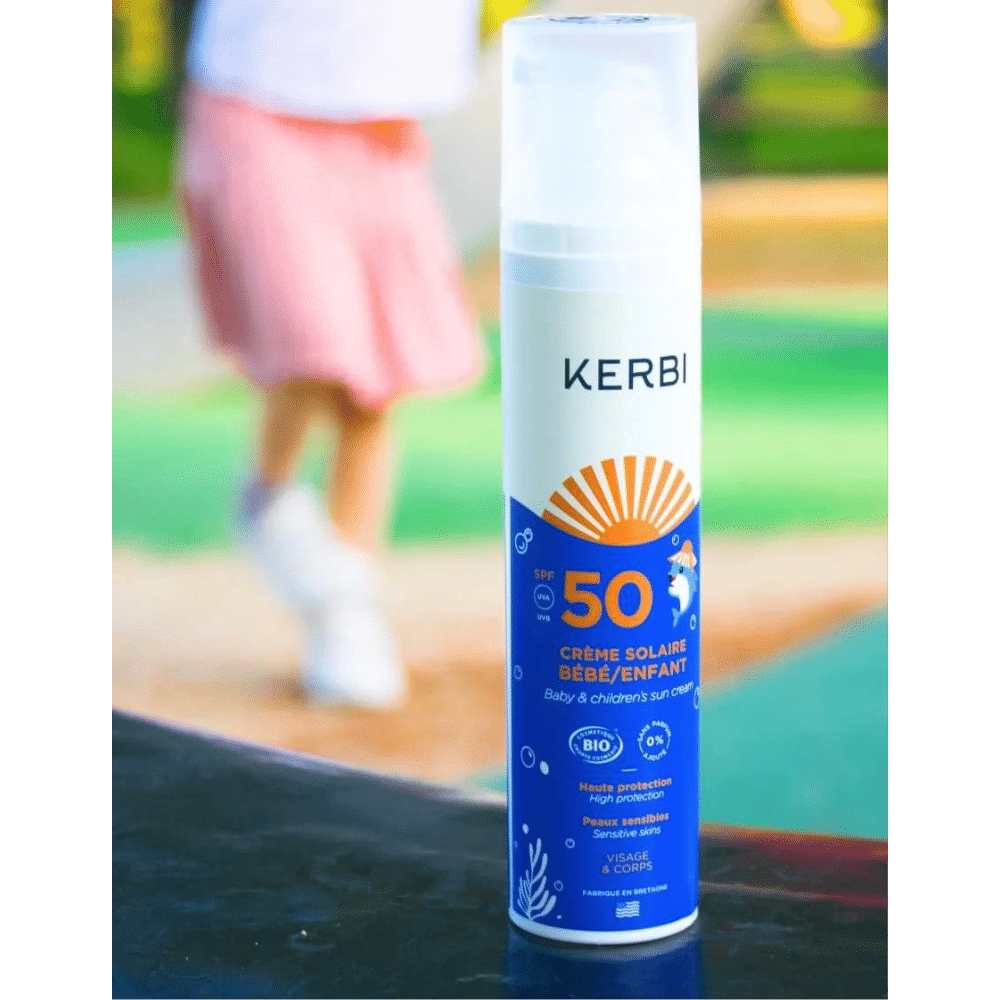 Crème Solaire Bio Bébé & Enfant - Spray solaire SPF50, avec protection solaire bio.