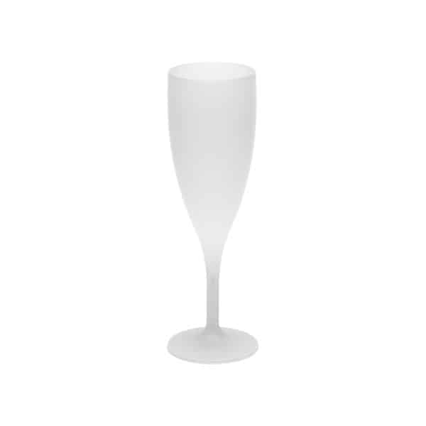 Un verre à Champagne réutilisable sur un fond blanc.