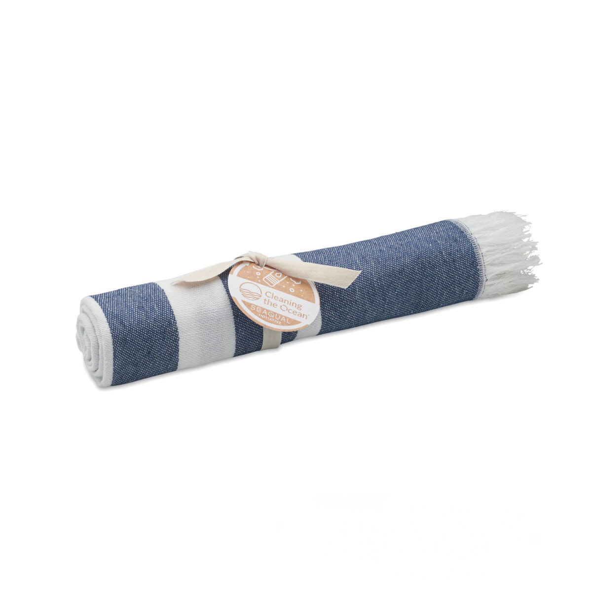 fouta En choisissant cette Fouta, vous faites le choix du confort, de la durabilité et de l'<strong>engagement écologique</strong>. Fabriquée à partir de <strong>70% de coton recyclé et 30% de polyester recyclé Seaqual</strong>®, cette serviette est non seulement douce et absorbante, mais elle contribue également à la préservation de notre planète grâce à ses <a href="https://greenkit.fr/matieres-ecologiques/">fibres recyclées</a>.