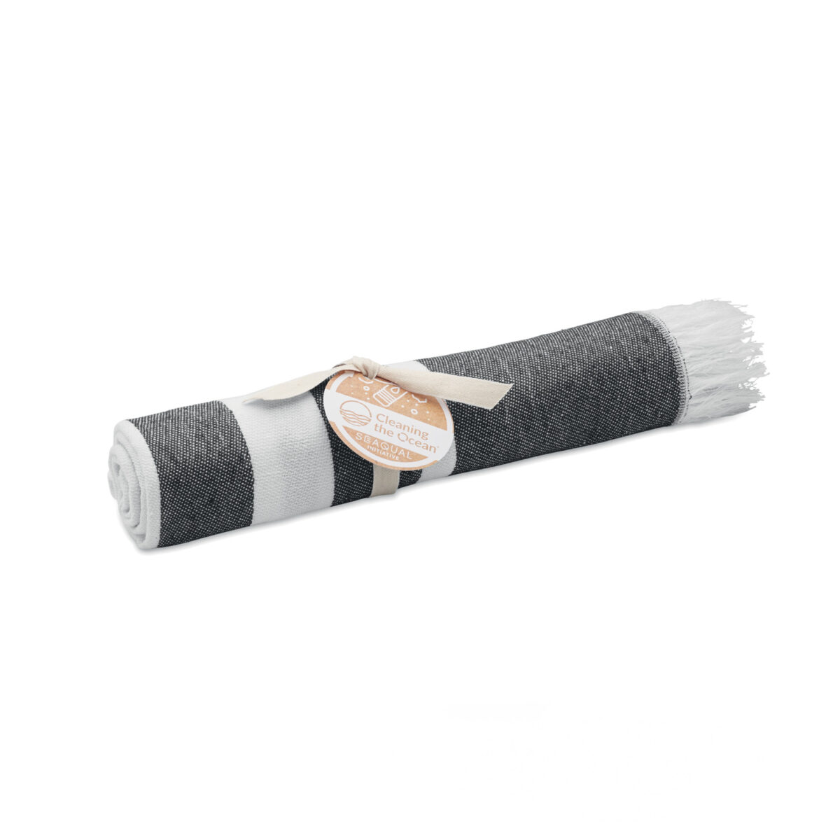 fouta En choisissant cette Fouta, vous faites le choix du confort, de la durabilité et de l'<strong>engagement écologique</strong>. Fabriquée à partir de <strong>70% de coton recyclé et 30% de polyester recyclé Seaqual</strong>®, cette serviette est non seulement douce et absorbante, mais elle contribue également à la préservation de notre planète grâce à ses <a href="https://greenkit.fr/matieres-ecologiques/">fibres recyclées</a>.