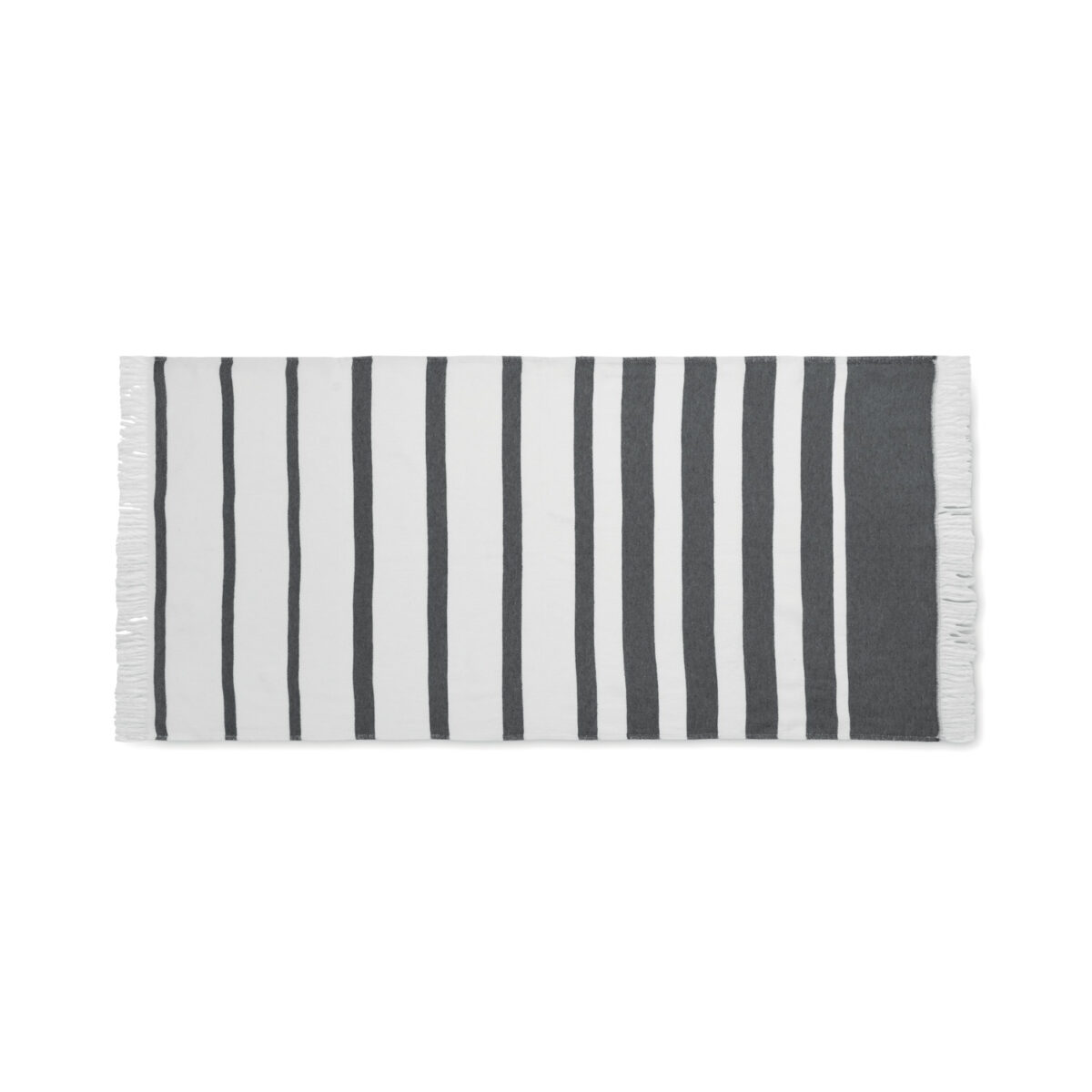 fouta En choisissant cette Fouta, vous faites le choix du confort, de la durabilité et de l'<strong>engagement écologique</strong>. Fabriquée à partir de <strong>70% de coton recyclé et 30% de polyester recyclé Seaqual</strong>®, cette serviette est non seulement douce et absorbante, mais elle contribue également à la préservation de notre planète grâce à ses <a href="https://greenkit.fr/matieres-ecologiques/">fibres recyclées</a>.