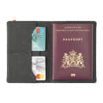 GK20894 - Protège passeport en cuir recyclé personnalisable avec une tampographie 1 couleur