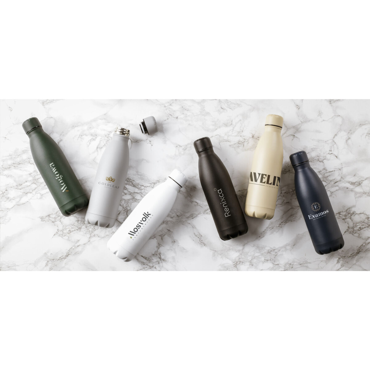 gourde isotherme,gourde en acier inoxydable recyclé <strong>Gourde isotherme en acier inoxydable recyclé</strong>, idéale pour conserver les boissons chaudes et froides. <strong>Personnalisation par gravure laser ou impression numérique</strong> sur différentes zones de marquage. <strong>Dimensions : 7 x 26 cm</strong> – <strong>Poids : 285g</strong> – <strong>Contenance : 500 ml</strong>.