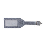 Étiquette de bagage en feutre RPET recyclé, idéale pour identifier facilement ses valises. Personnalisation en sérigraphie (1 couleur) sur une zone de marquage de 140 x 10 mm. Dimensions : 11 x 5.5 cm – Poids : 9g. Disponible en gris ou noir.