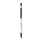 Stylo bille en aluminium recyclé, léger et élégant, avec encre bleue. Personnalisation par gravure laser ou impression numérique (quadri) sur plusieurs zones de marquage. Dimensions : 13,5 x 1 cm – Poids : 18g – Disponible en 8 couleurs.