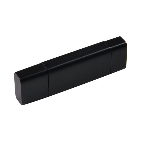 Clé USB 8 GB, 16 GB ou 32 GB fabriquée en ABS recyclé, équipée d’un double connecteur USB 3.0 et USB-C pour une compatibilité étendue avec PC, Mac, Linux et smartphones. Dimensions : 62 x 19 x 10 mm. Poids : 25,5 g. Personnalisable par impression numérique sur une zone de 19 x 60 mm. Fournie avec un manuel dématérialisé. Made in France.