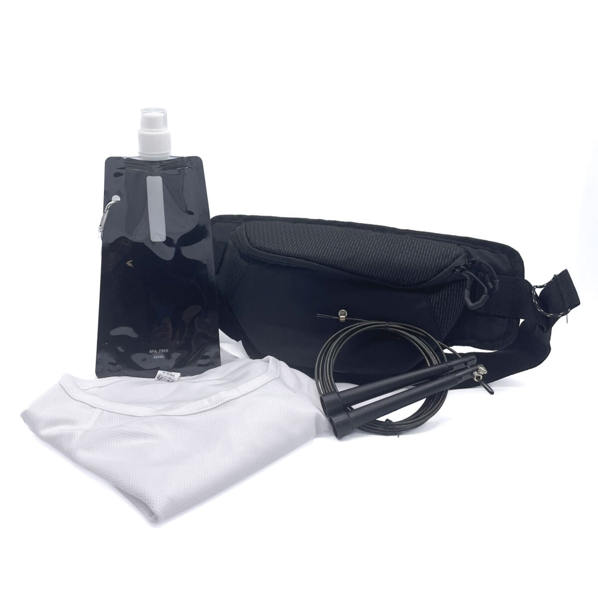 kit entreprise course à pied <b>Coffret course à pied</b> pour équiper vos collaborateurs avec une sélection d’accessoires sportifs : <b>gourde pliable sans BPA avec mousqueton en aluminium</b>, <b>t-shirt de sport SPORTY H ou F</b>, <b>corde à sauter à vitesse réglable dans une pochette en 210D PET recyclé</b> et <b>sac banane en nylon hydrofuge avec doublure</b>, le tout personnalisable en <b>tampographie</b> ou <b>sérigraphie 1 ou 2 couleurs</b> sur des <b>zones de marquage dédiées</b>, avec <b>étiquette imprimée en France</b> et assemblage dans nos ateliers ou en <b>ESAT partenaire</b>.