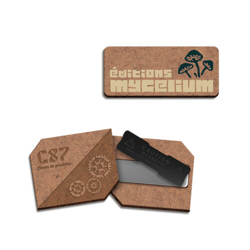 Badge MDF personnalisé avec aimant - Made in France