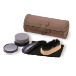 Kit entretien chaussures 5 pièces en pochette PU