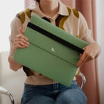Pochette ordinateur en synderme recyclé, fabriquée en France | Certifiée OEKO-TEX – Image 2