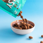 Amandes chocolat au lait ELSY 75g – fabriquées en France, -50% sucre – Image 2